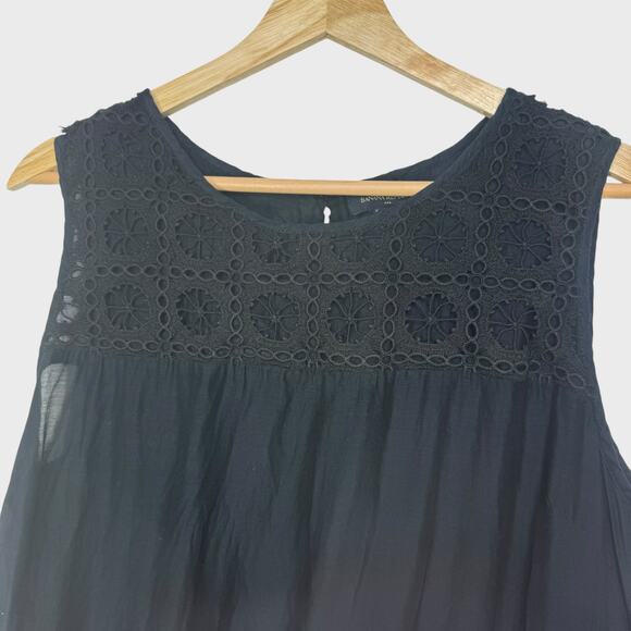 Banana Republic Large Black Lace Top Silk Blend Sleeveless Eyelet Casual Office - Picture 3 of 5